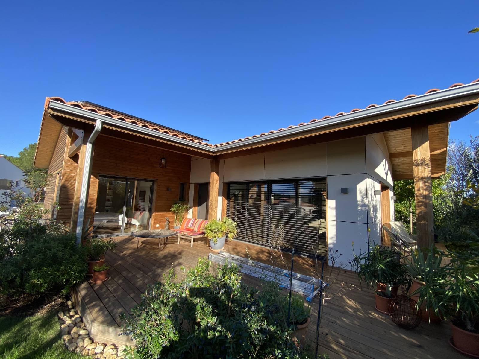 Maison ossature bois à Montpellier : élégance et respect de l'environnement