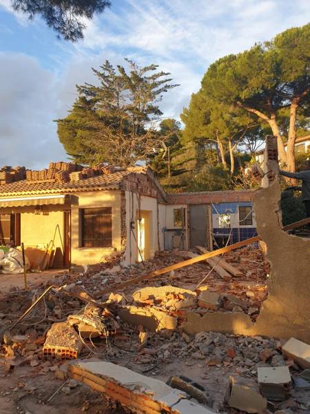 Professionnel qualifié pour la fabrication, la conception et la pose de maison écologique respectueuse de l'environnement proche de Montpellier Hérault Occitanie