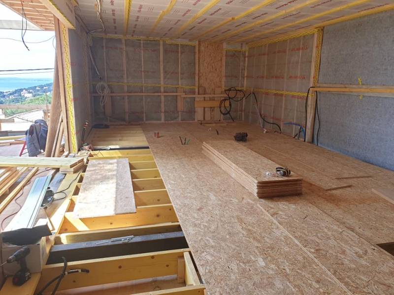 Réalisation d'une maison neuve en ossature bois dans l'Hérault par des professionnels