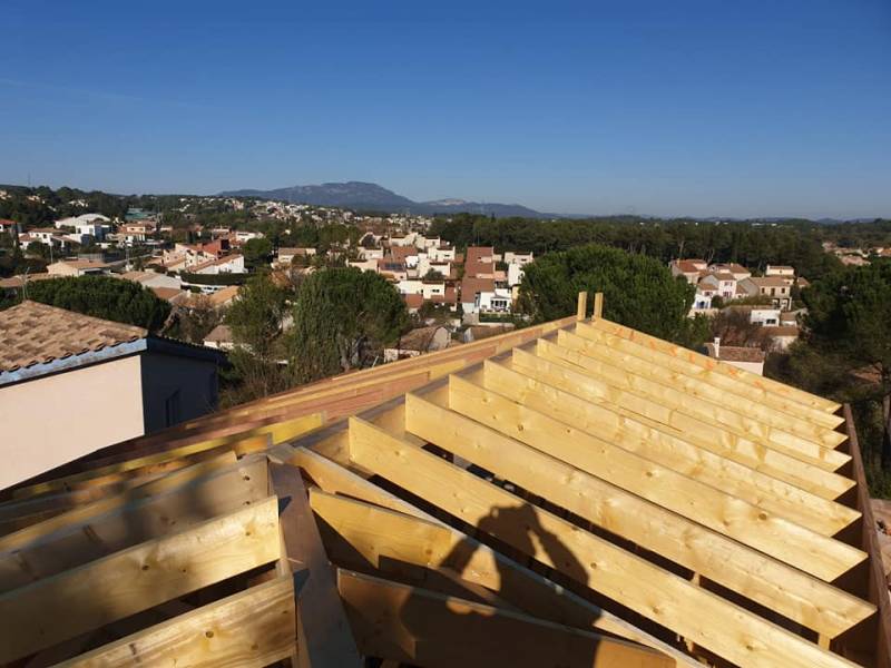 Faire un devis pour la construction d'une surélévation de maison en ossature bois sur Montpellier et bassin de thau dans l'hérault