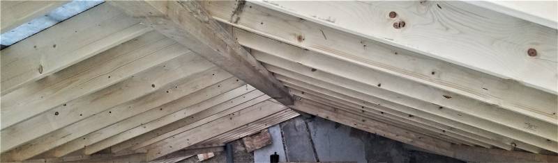 Installation et réparation de toiture en shingle par un couvreur à Montpellier