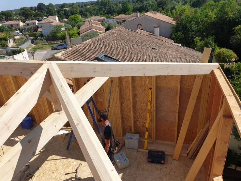 Faire un devis pour construire sa charpente traditionnel en bois sur Montpellier et sa région