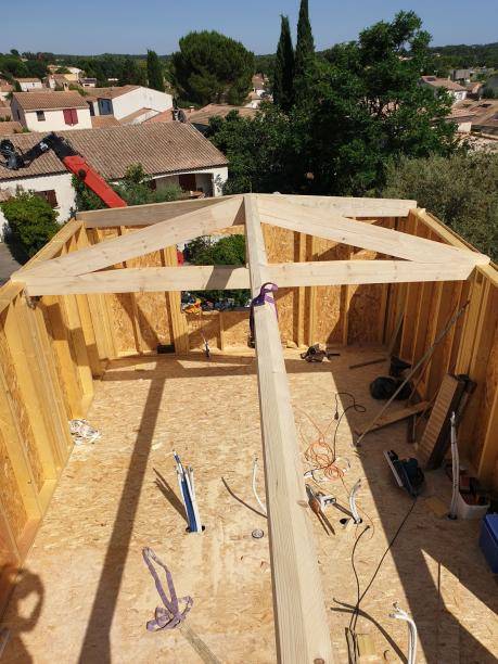 Entreprise de fabrication et pose de charpente spécialiste de la construction en ossature bois dans la région de Montpellier et ses alentours