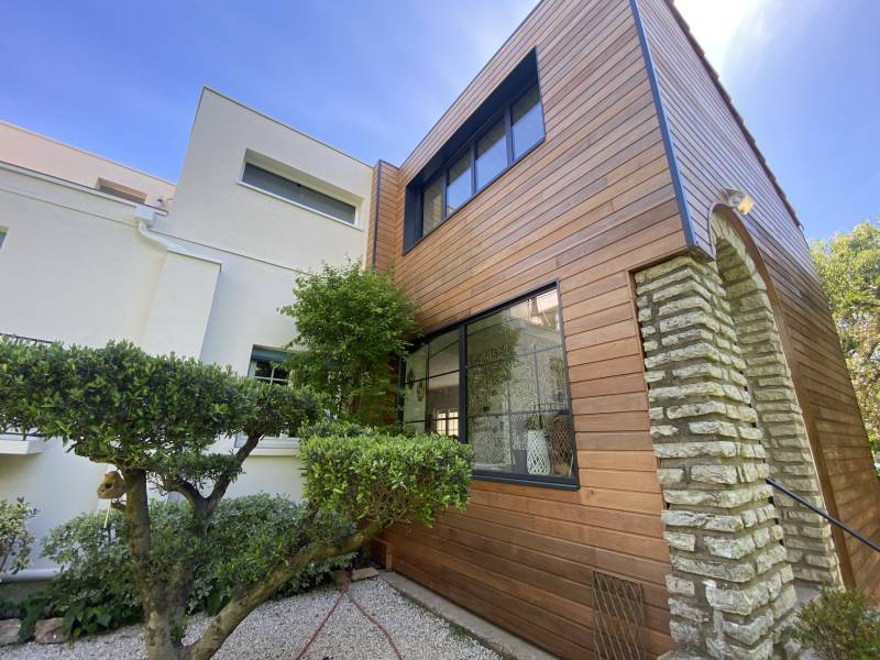 Présentation d'une surélévation de villa sur les hauteurs de Sète