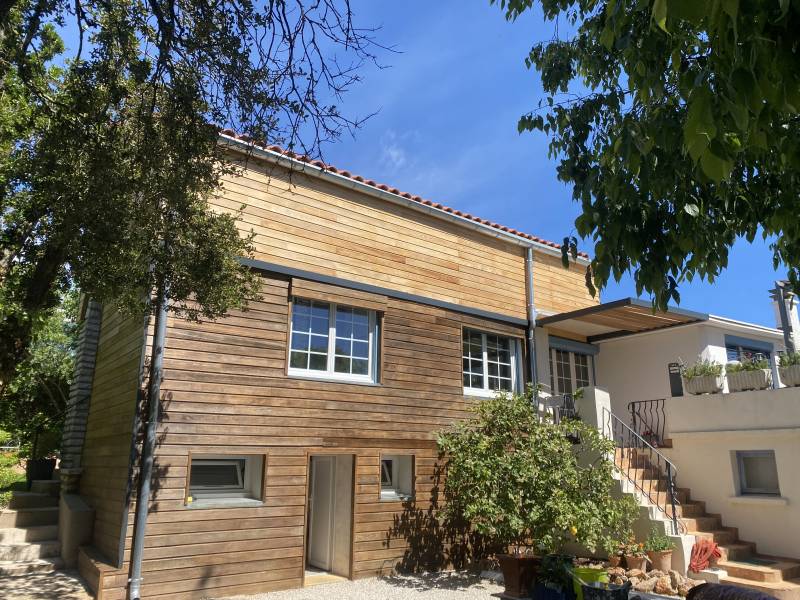 Présentation d'une surélévation de villa sur les hauteurs de Sète