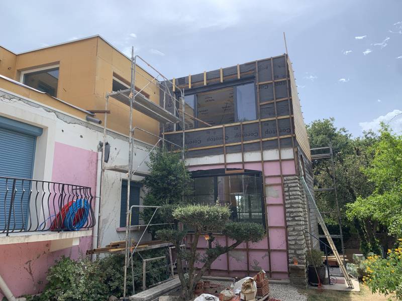 Présentation d'une surélévation de villa sur les hauteurs de Sète