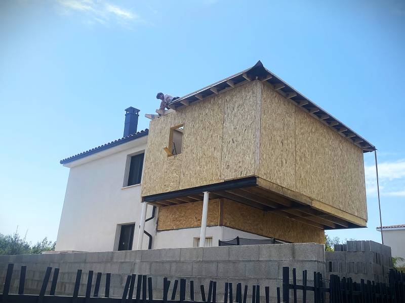 Fabrication et pose d'une surélévation en ossature bois dans le 34