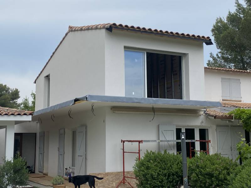 Un Design Contemporain pour une Surélévation en Bois à Clapiers