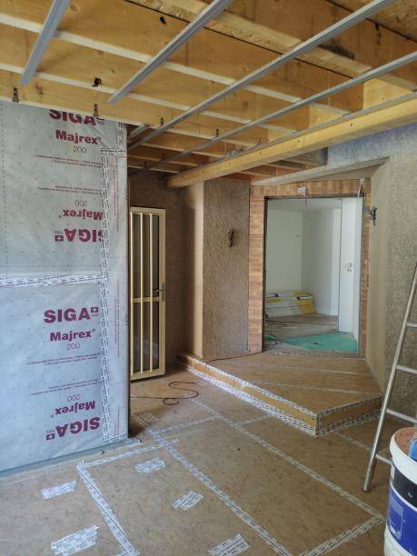 UNIVERS BOIS, isolation intérieur d'une extension en ossature bois réalisée à Lattes dans l'Hérault, commune proche de Montpellier OCCITANIE