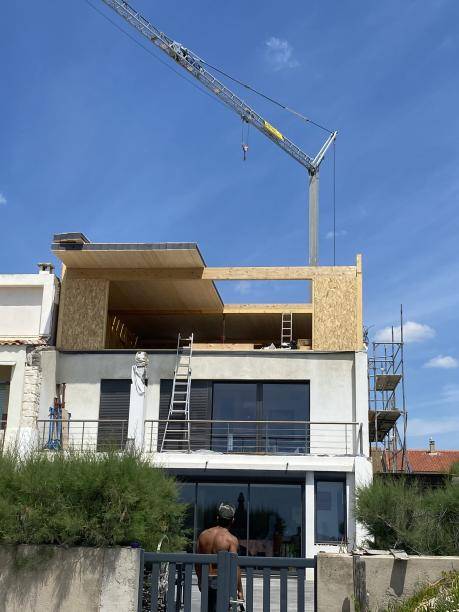 Prix pour une surélévation en ossature bois de 80 m² à Montpellier et ses alentours par une entreprise spécialiste de la construction en ossature bois