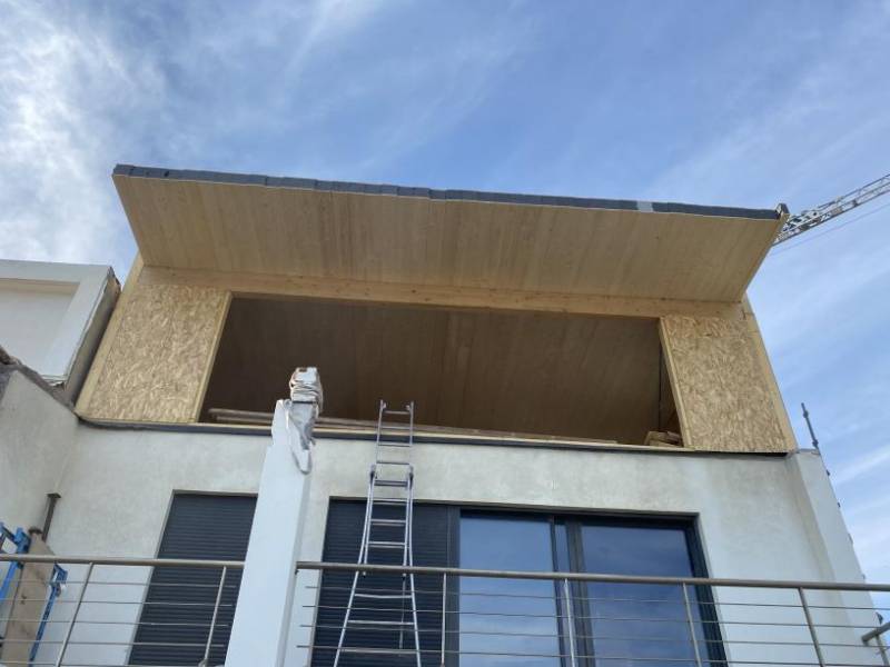 Surélévation de maison en ossature bois par les spécialistes de l'extension en bois sur la région de Montpellier Hérault, Occitanie