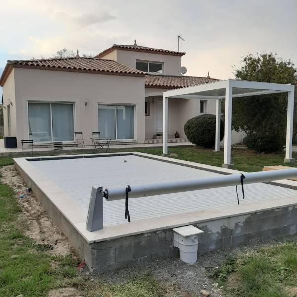 Réalisation et pose de terrasse en bois exotique chez des particuliers dans le 34