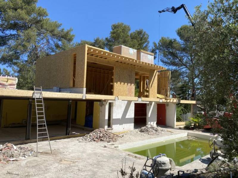 Démarrage de chantier d’une surélévation en ossature bois à Montferrier-sur-Lez
