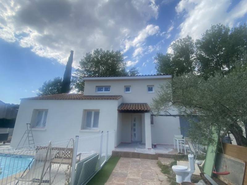 Fabrication de réhausse de maison en bois proche de Montpellier à Clapiers