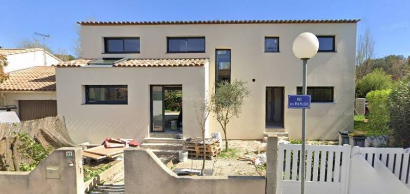 Installation rapide d'une structure en ossature bois pour surélévation à Pérols