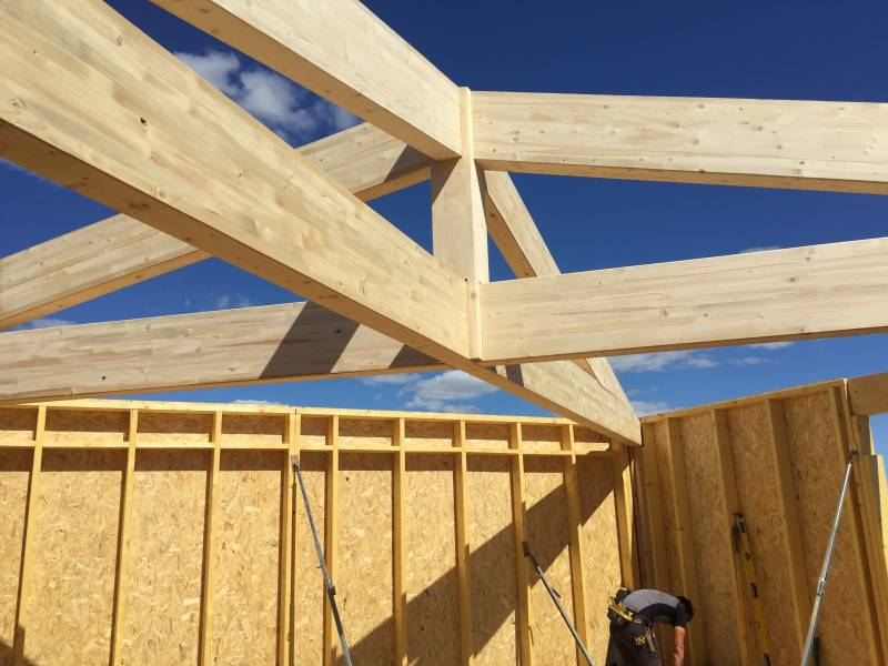 Faire un devis pour une surélévation de maison en ossature bois dans la région de Montpellier dans l'Hérault en région occitanie